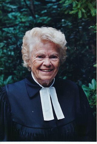 Pfarrerin Maier